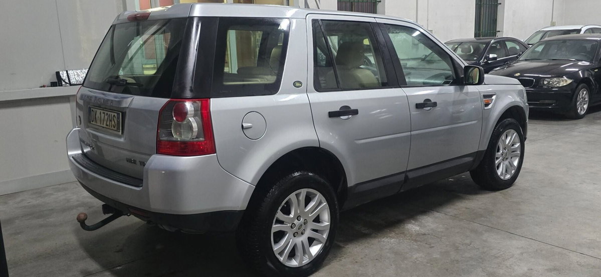 Land Rover Freelander 2.2 TD4 S.W. HSE (3)