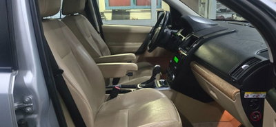 Land Rover Freelander 2.2 TD4 S.W. HSE (8)