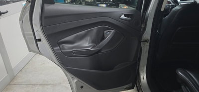 Ford Kuga 2.0 TDCI 140 CV 4WD Plus (10)