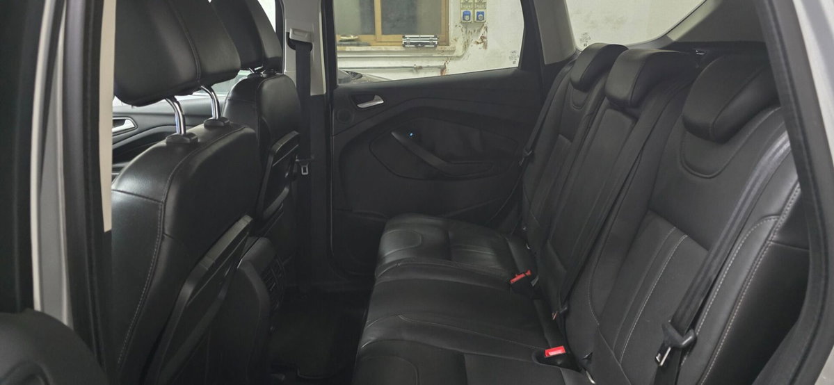 Ford Kuga 2.0 TDCI 140 CV 4WD Plus (12)