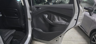Ford Kuga 2.0 TDCI 140 CV 4WD Plus (16)