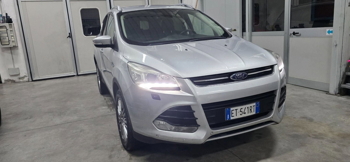Ford Kuga 2.0 TDCI 140 CV 4WD Plus (8)