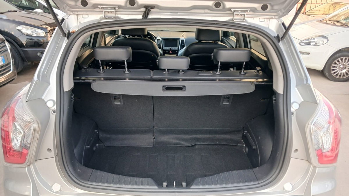 Ssangyong Tivoli 1.6d 2WD Go (17)