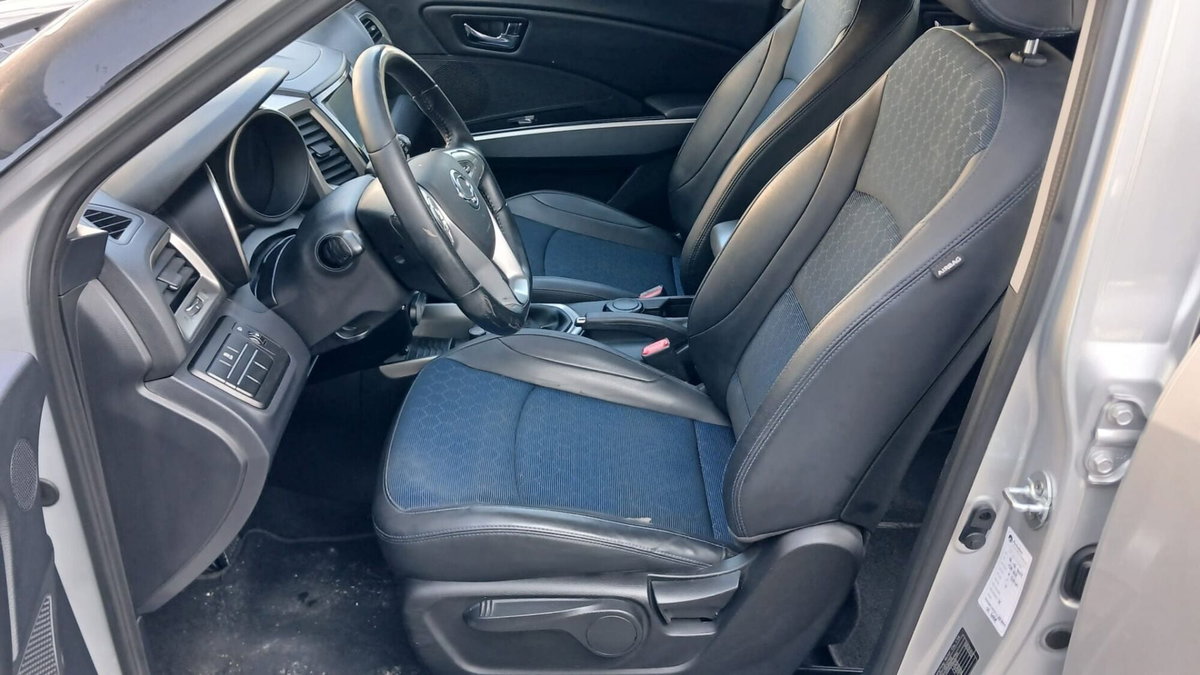 Ssangyong Tivoli 1.6d 2WD Go (9)