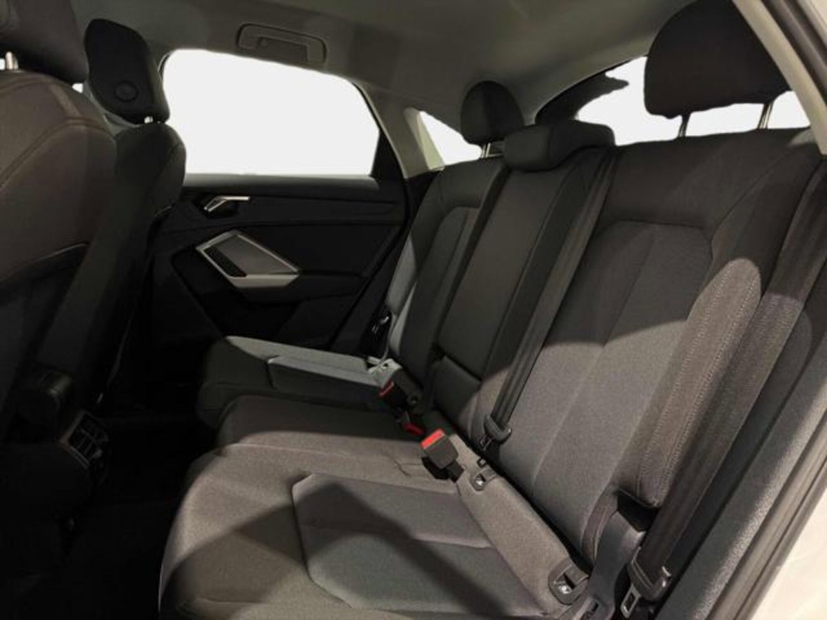 Audi Q3 Sportback 35 TDI quattro S tronic S line edition (13)