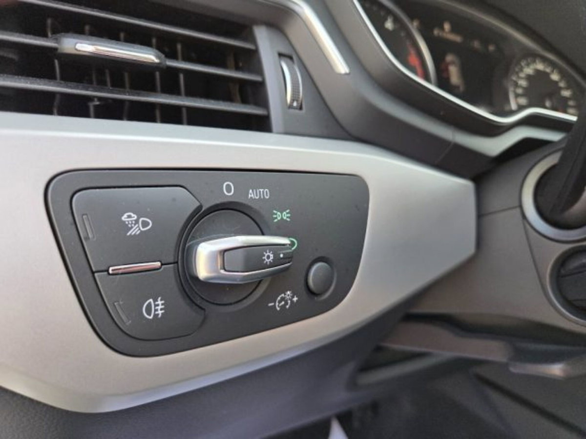 Audi A4 Avant 35 TDI S tronic Business (14)