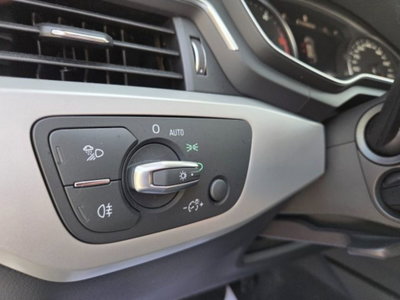 Audi A4 Avant 35 TDI S tronic Business (14)