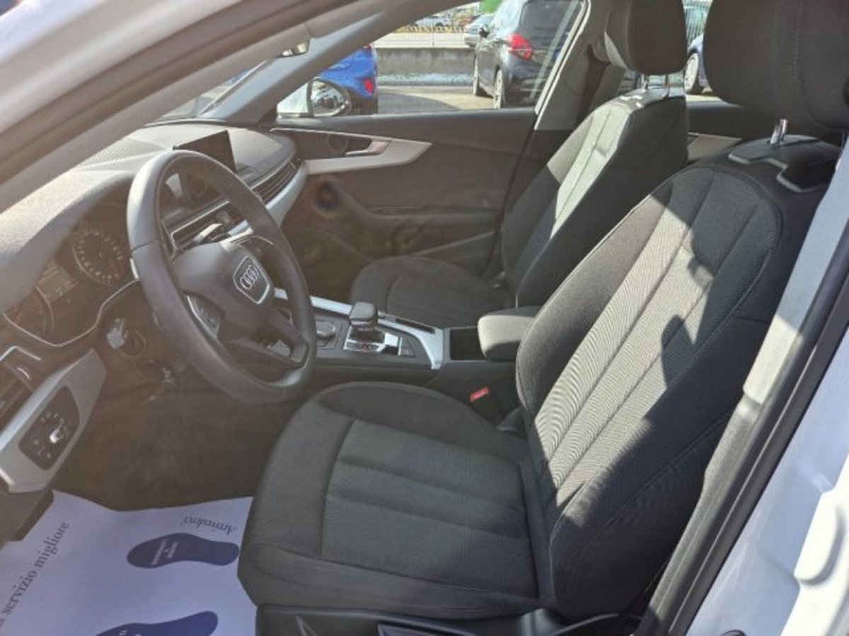 Audi A4 Avant 35 TDI S tronic Business (16)