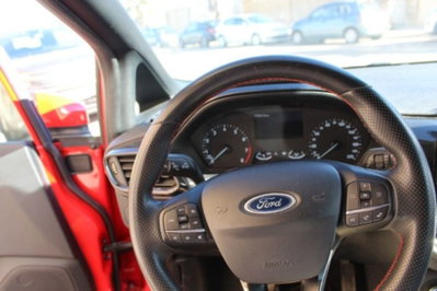 Ford Fiesta 1.0 Ecoboost Hybrid 125 CV 5 porte ST-Line (9)