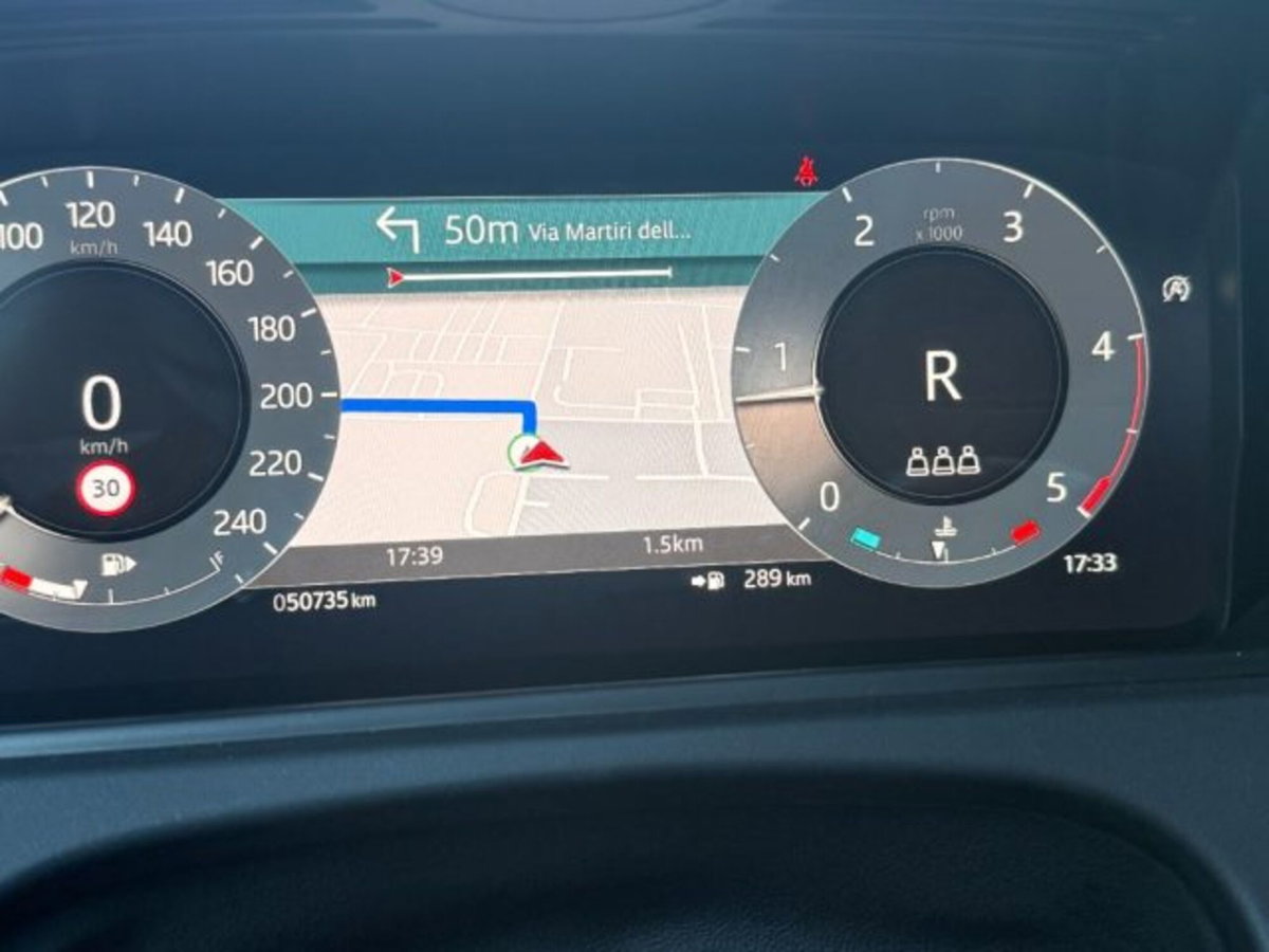 Land Rover Range Rover Velar 2.0D I4 204 CV (13)