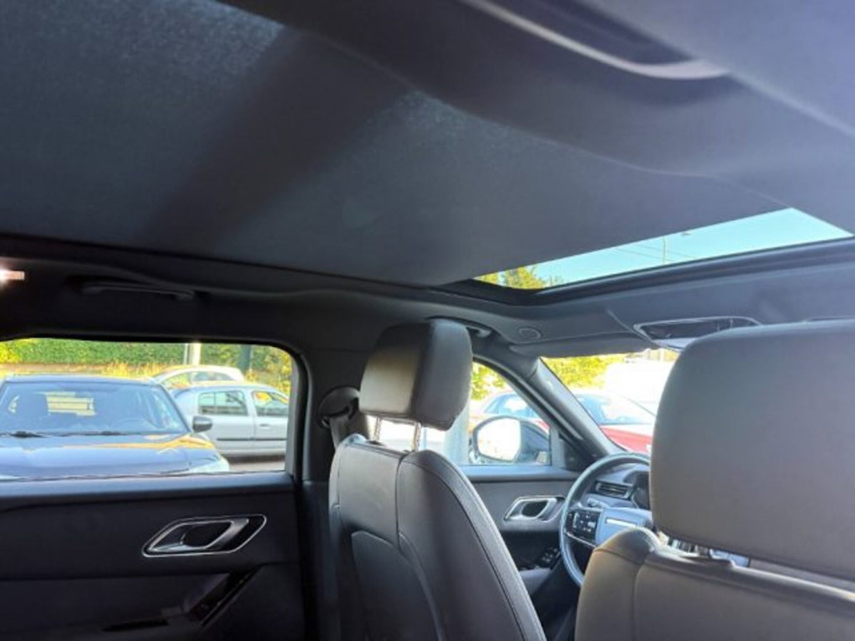 Land Rover Range Rover Velar 2.0D I4 204 CV (19)