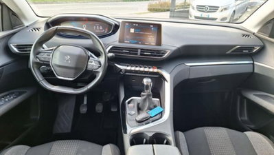 Peugeot 3008 BlueHDi 130 S&S EAT8 Active Pack (2)
