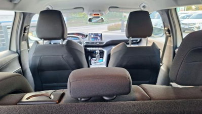 Peugeot 3008 BlueHDi 130 S&S EAT8 Active Pack (9)