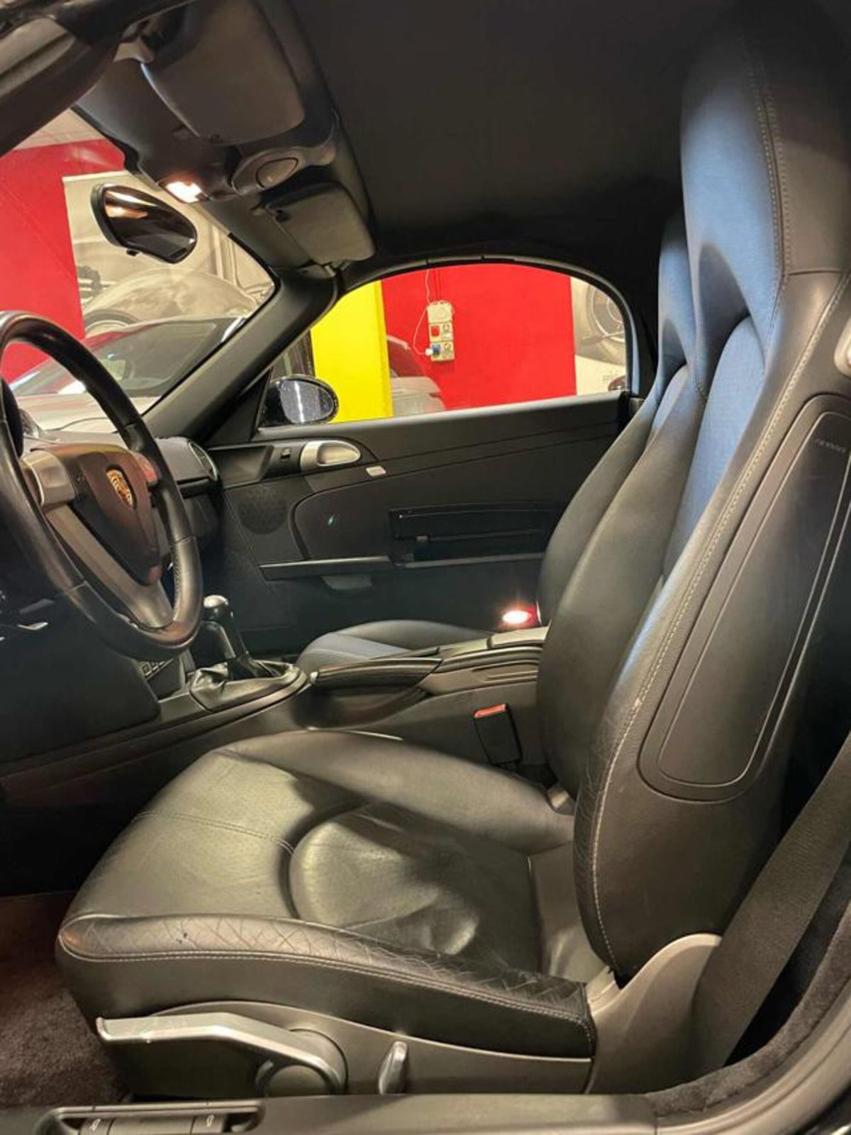 Porsche Boxster 2.7 24V (4)