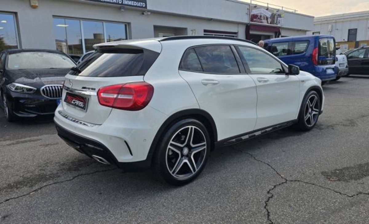 Mercedes-Benz GLA SUV 200 CDI Automatic Premium (2)