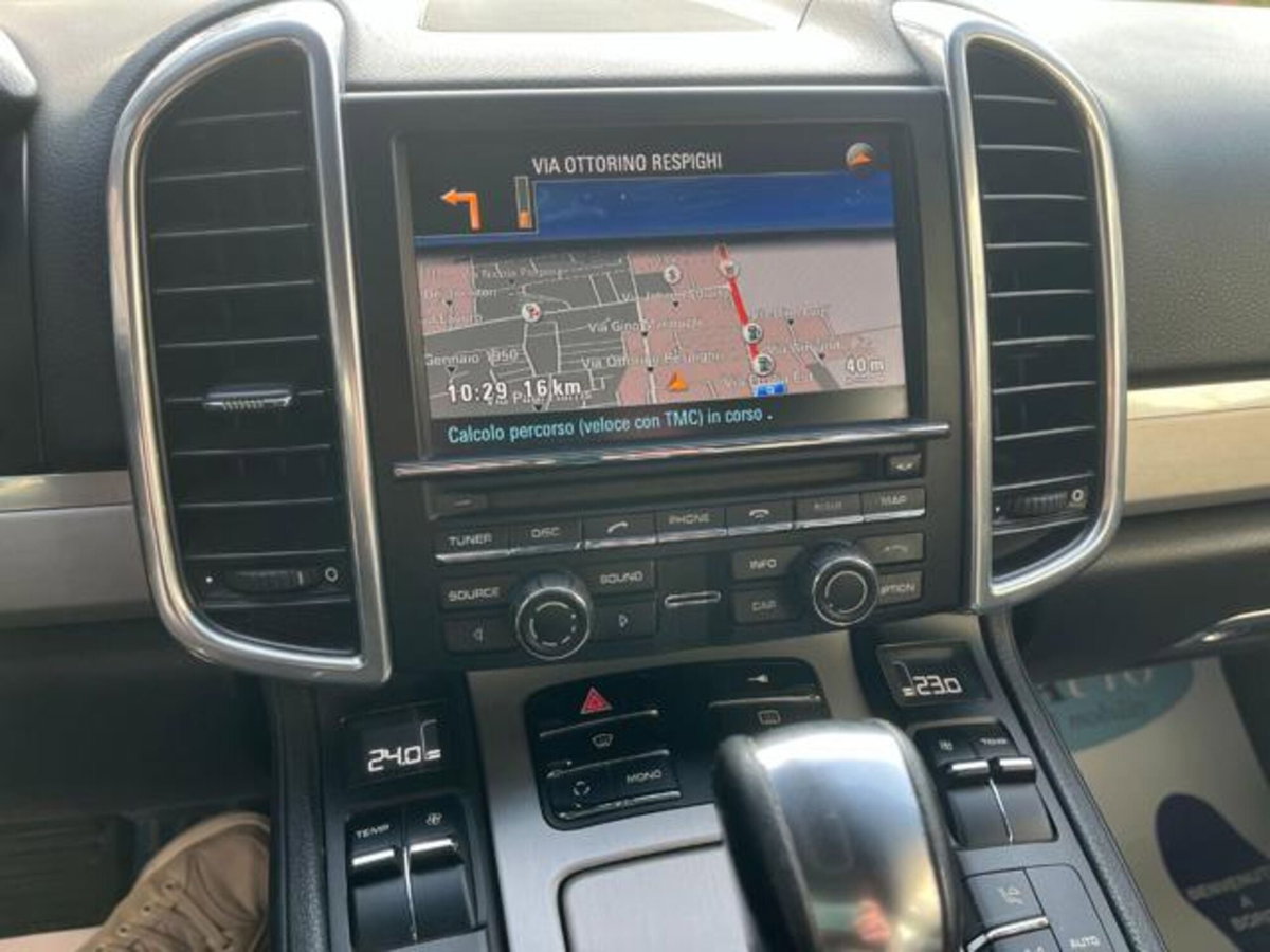 Porsche Cayenne 3.0 Diesel (6)