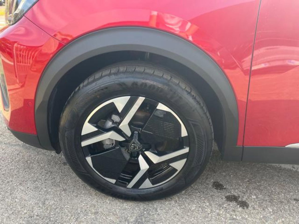 Peugeot 2008 PureTech 100 S&S Allure (11)