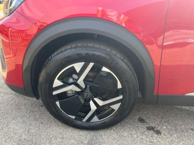 Peugeot 2008 PureTech 100 S&S Allure (11)