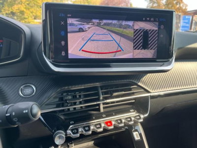 Peugeot 2008 PureTech 100 S&S Allure (6)