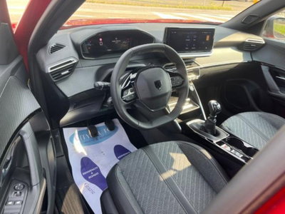 Peugeot 2008 PureTech 100 S&S Allure (8)