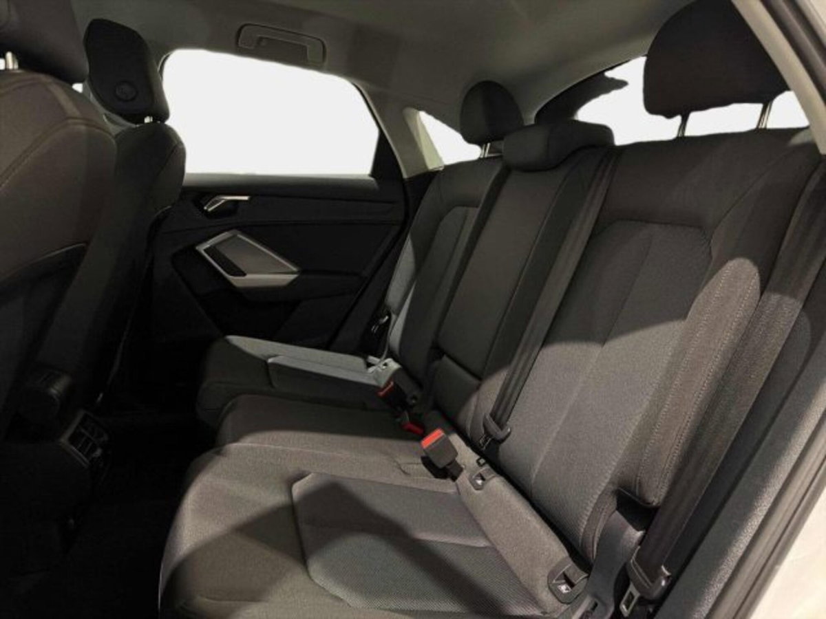 Audi Q3 Sportback 35 TDI quattro S tronic S line edition (13)