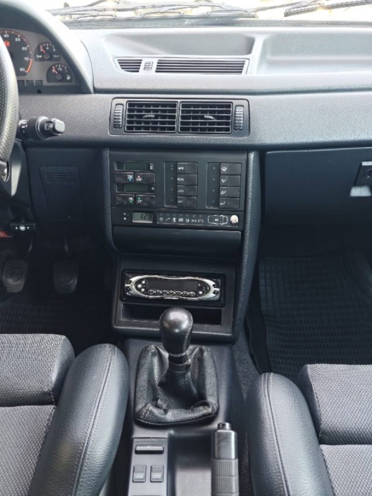 Alfa Romeo 75 2.0i Twin Spark (18)