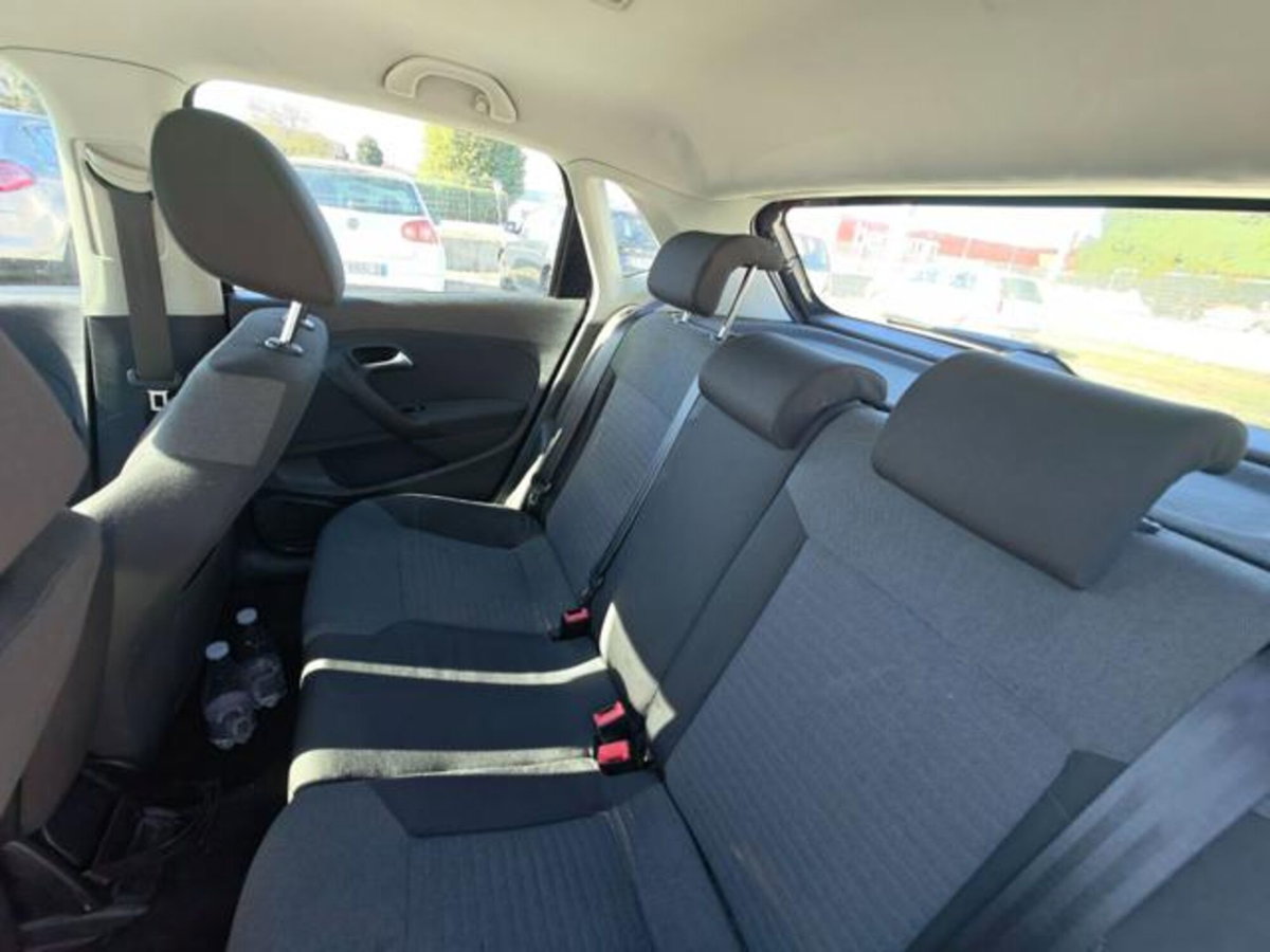 Volkswagen Polo 1.6 TDI 90CV DPF 5 porte Highline (13)