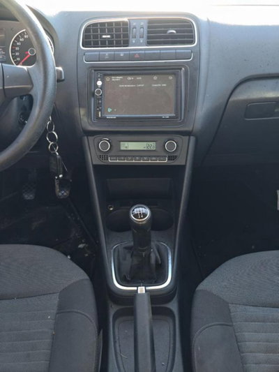 Volkswagen Polo 1.6 TDI 90CV DPF 5 porte Highline (15)