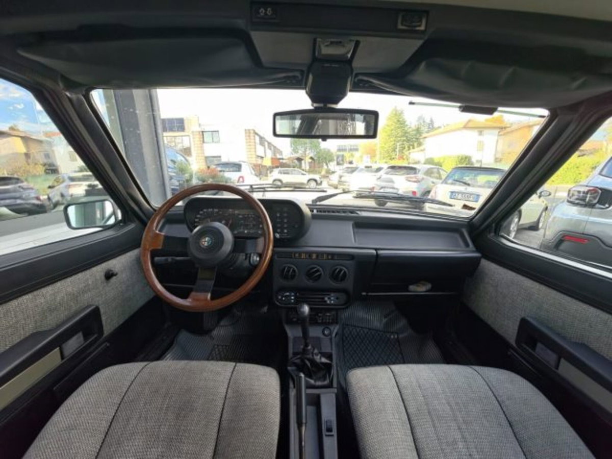 Alfa Romeo Giulietta 1.6 L (16)