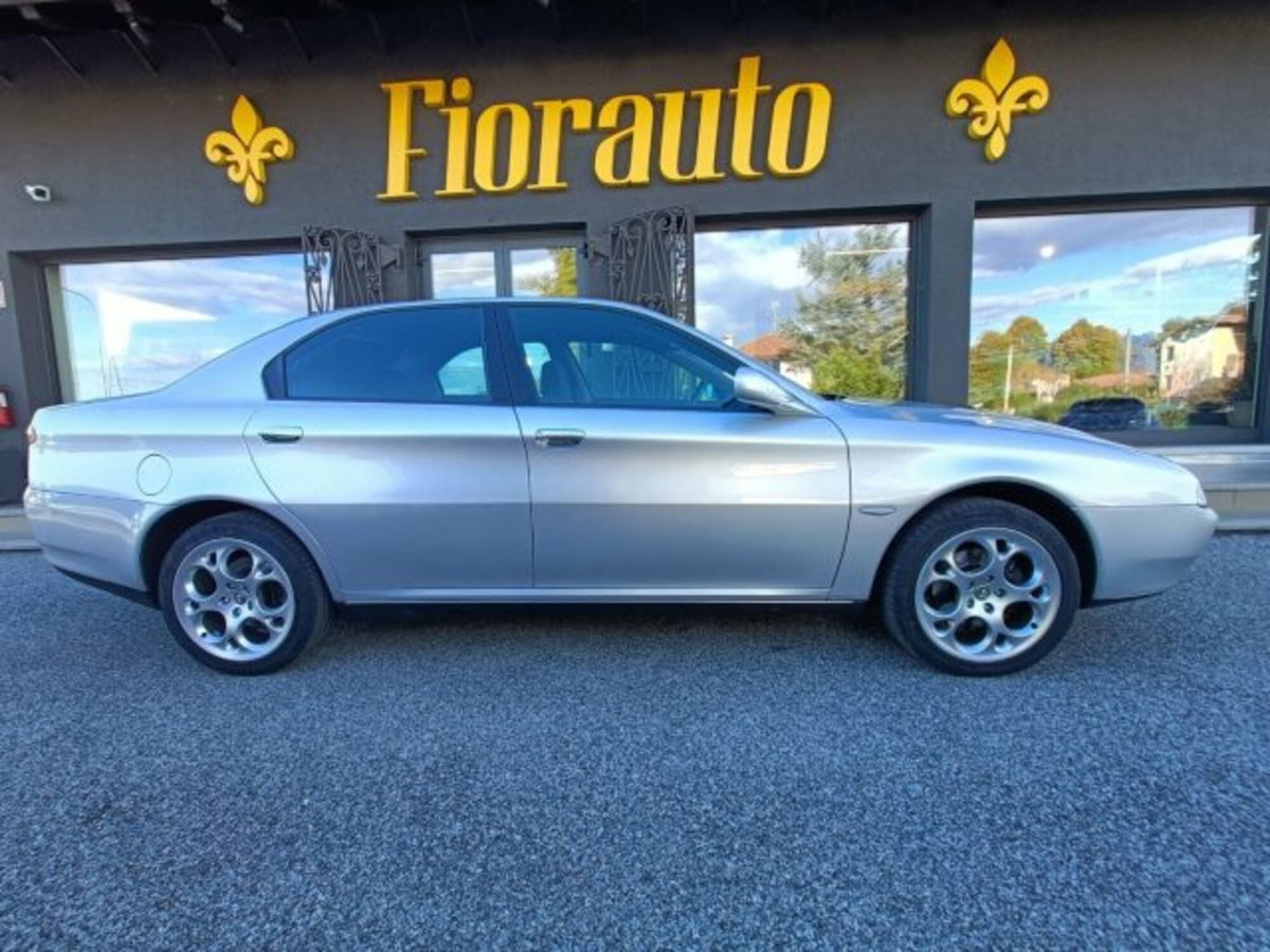 Alfa Romeo 166 2.0i 16V Twin Spark cat Distinctive (3)
