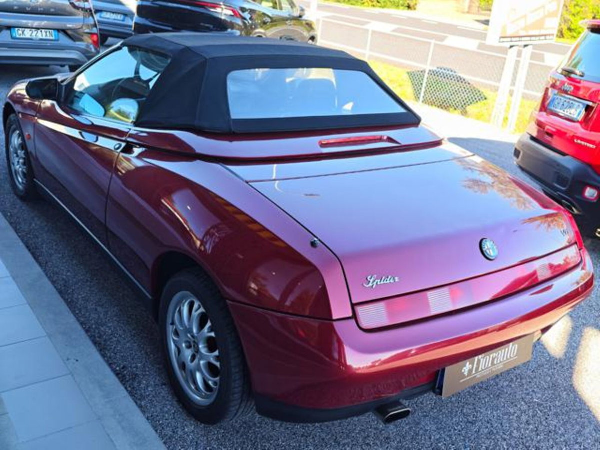 Alfa Romeo Spider 3.0i V6 cat L (5)