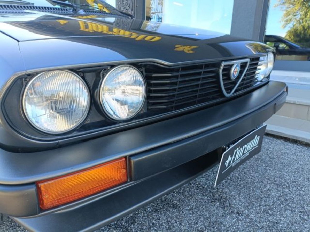 Alfa Romeo Alfetta GTV 2.0 L (16)