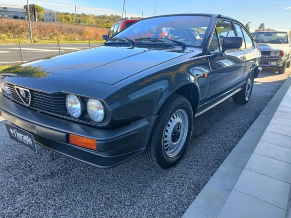 Alfa Romeo Alfetta GTV 2.0 L (7)