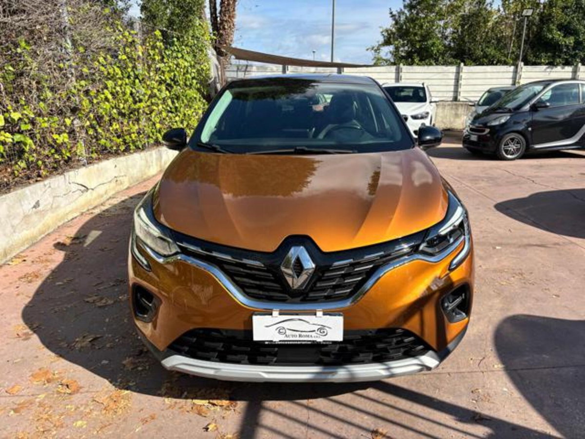 Renault Captur Plug-in Hybrid E-Tech 160 CV Initiale Paris (2)