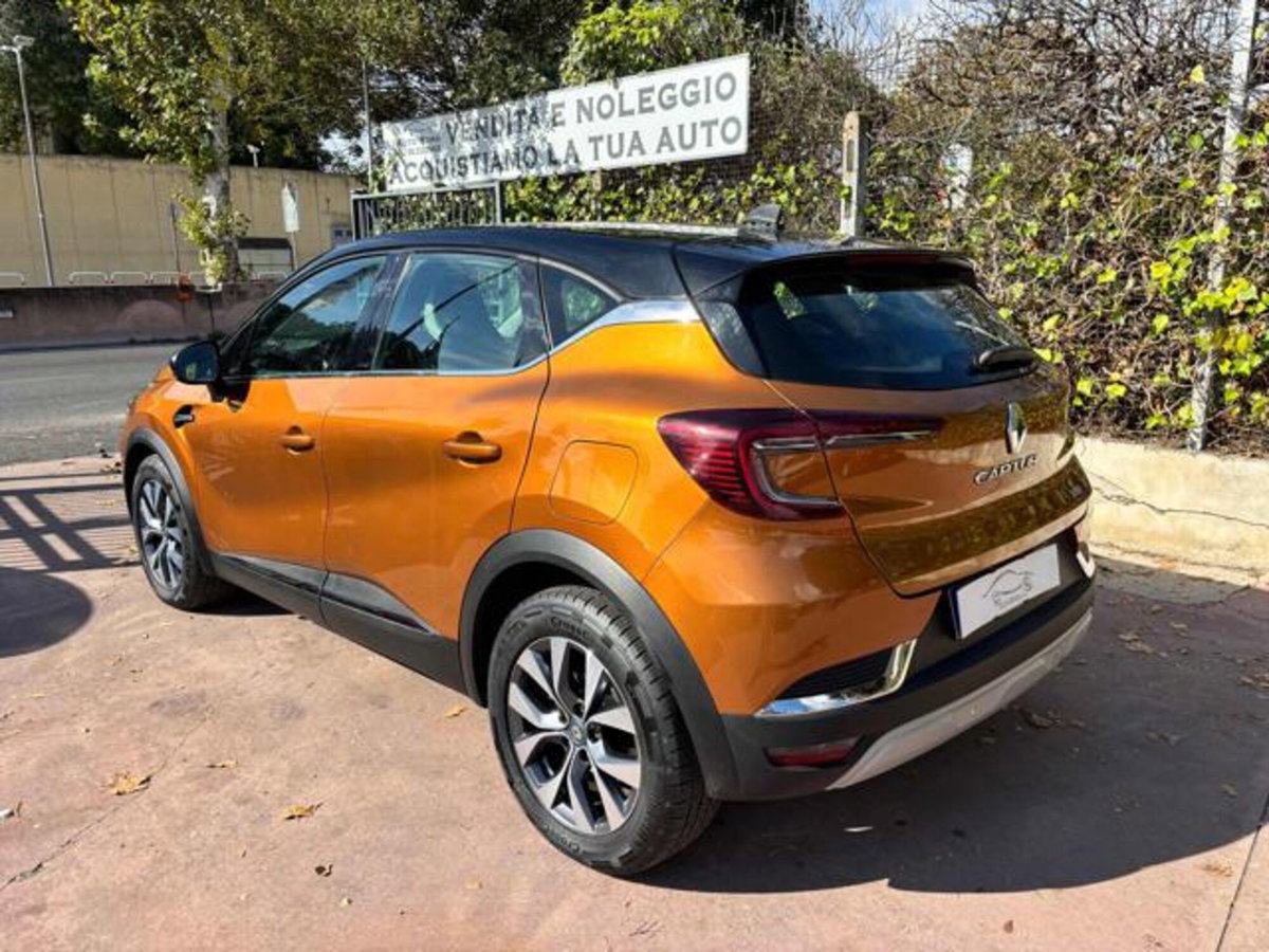 Renault Captur Plug-in Hybrid E-Tech 160 CV Initiale Paris (4)
