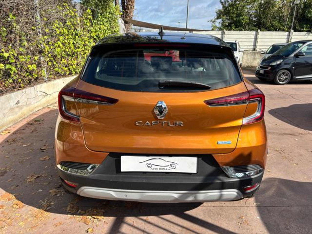 Renault Captur Plug-in Hybrid E-Tech 160 CV Initiale Paris (5)