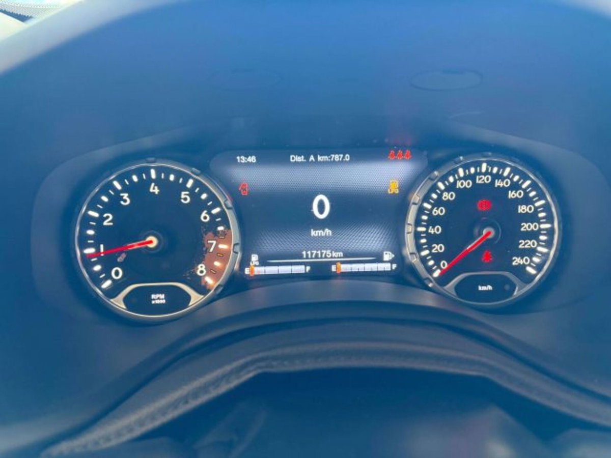 Jeep Renegade 1.4 T-Jet 120 CV GPL Longitude (13)