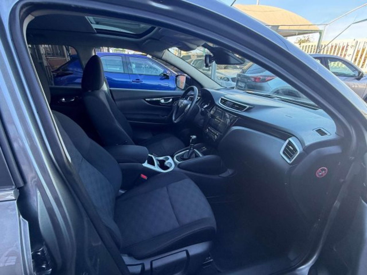 Nissan Qashqai 1.5 dCi N-Connecta (7)