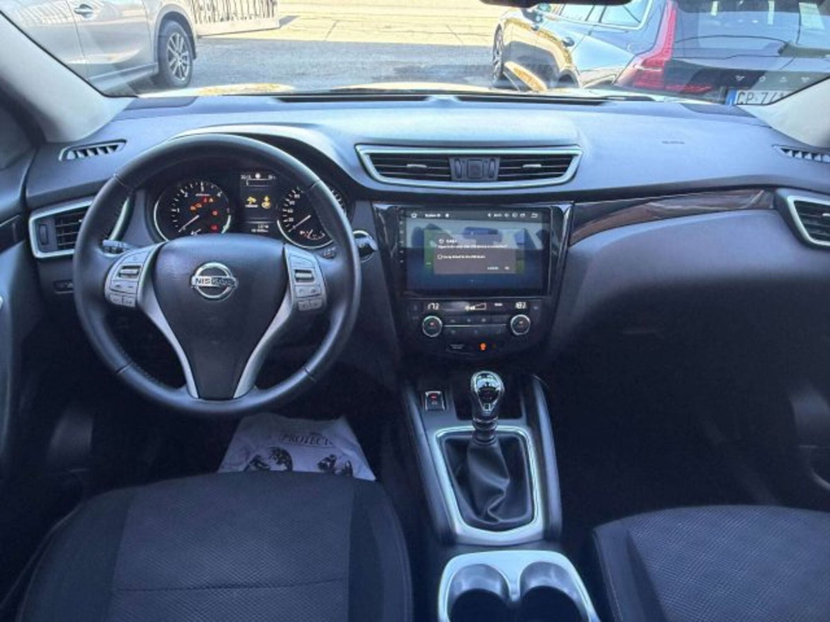 Nissan Qashqai 1.5 dCi N-Connecta (9)