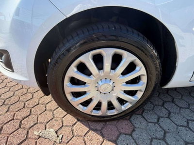 Ford Fiesta 1.4 5 porte Bz.- GPL Business N1 (2)