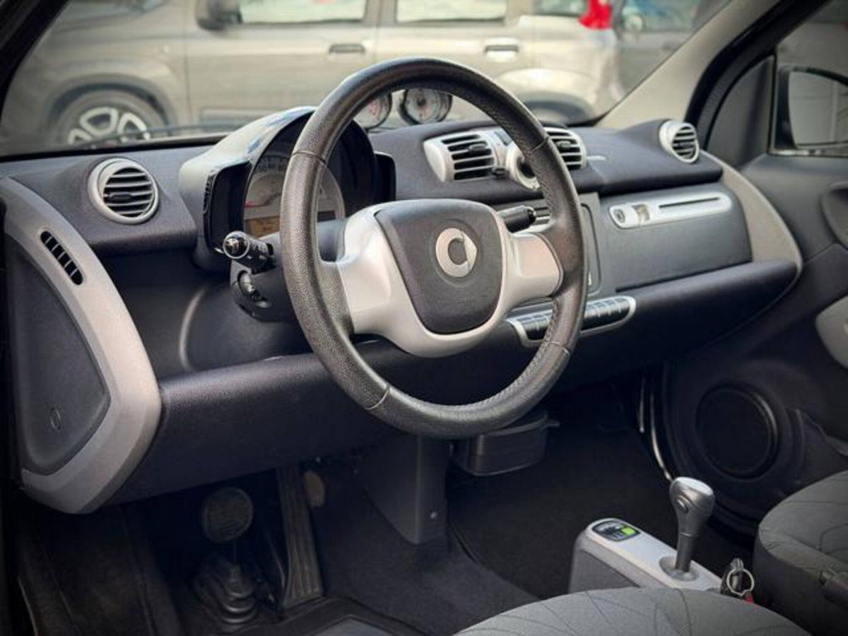 smart Fortwo 1000 52 kW MHD coupé passion (15)