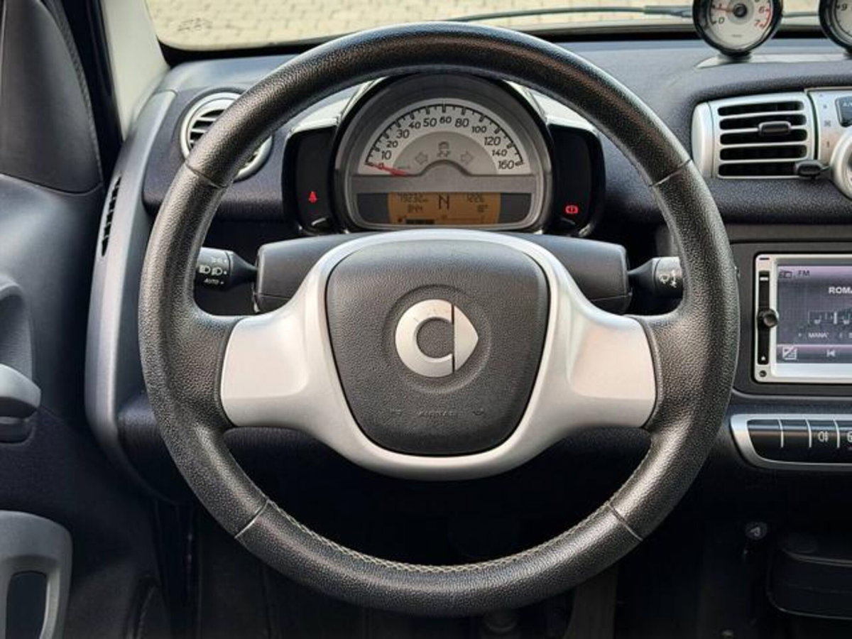smart Fortwo 1000 52 kW MHD coupé passion (18)