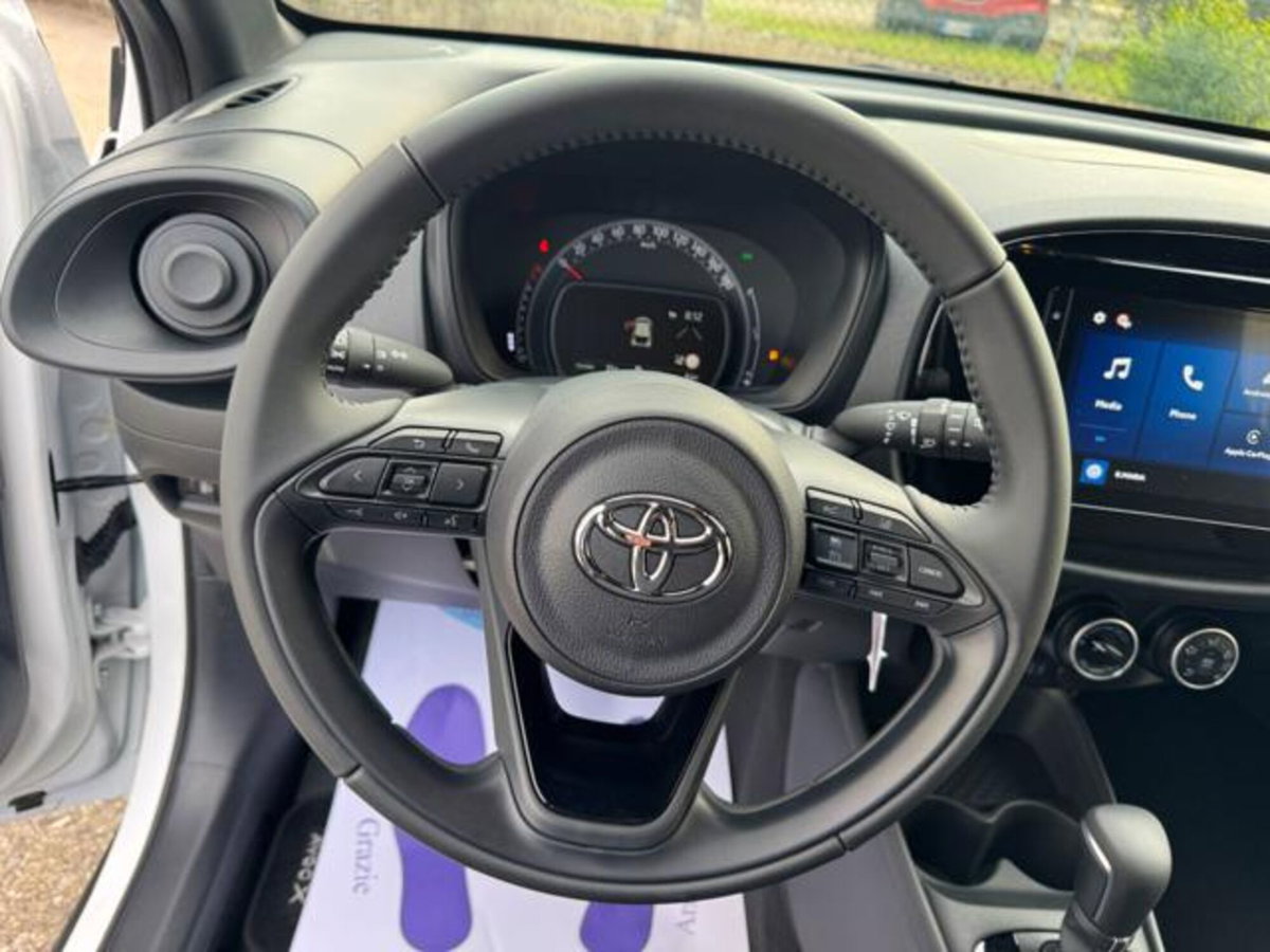 Toyota Aygo X 1.0 VVT-i 72 CV 5p. Undercover S-CVT (11)
