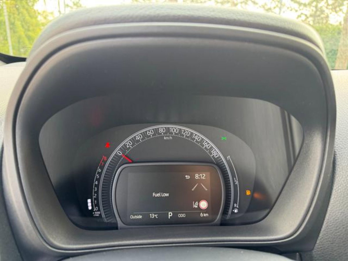 Toyota Aygo X 1.0 VVT-i 72 CV 5p. Undercover S-CVT (12)