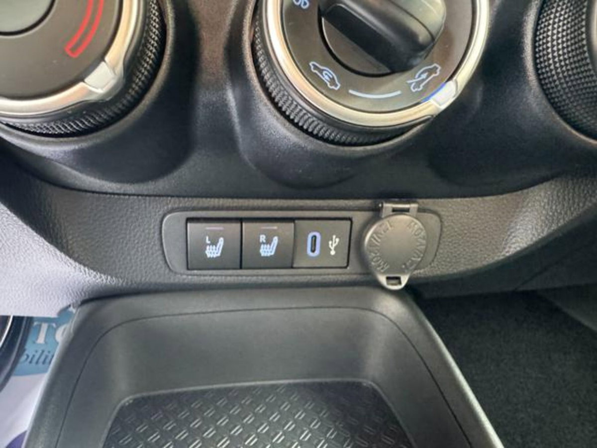 Toyota Aygo X 1.0 VVT-i 72 CV 5p. Undercover S-CVT (17)