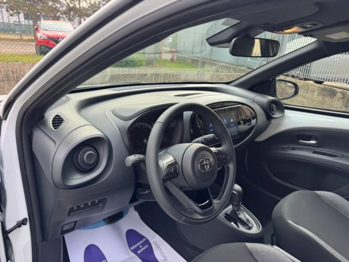 Toyota Aygo X 1.0 VVT-i 72 CV 5p. Undercover S-CVT (7)