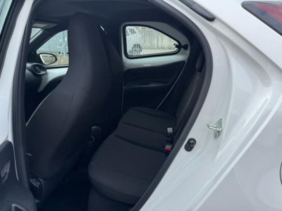 Toyota Aygo X 1.0 VVT-i 72 CV 5p. Undercover S-CVT (9)