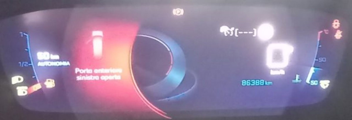 Peugeot 2008 PureTech 155 S&S EAT8 GT Pack (15)