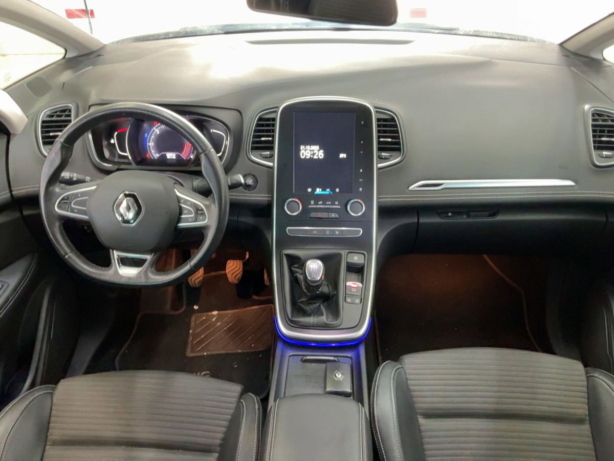 Renault Scenic E-Tech Electric 1.9 dCi Luxe Dynamique (16)