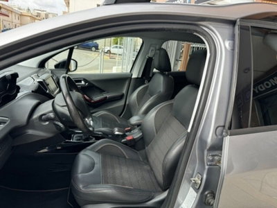 Peugeot 2008 BlueHDi 100 S&S GT Line (11)